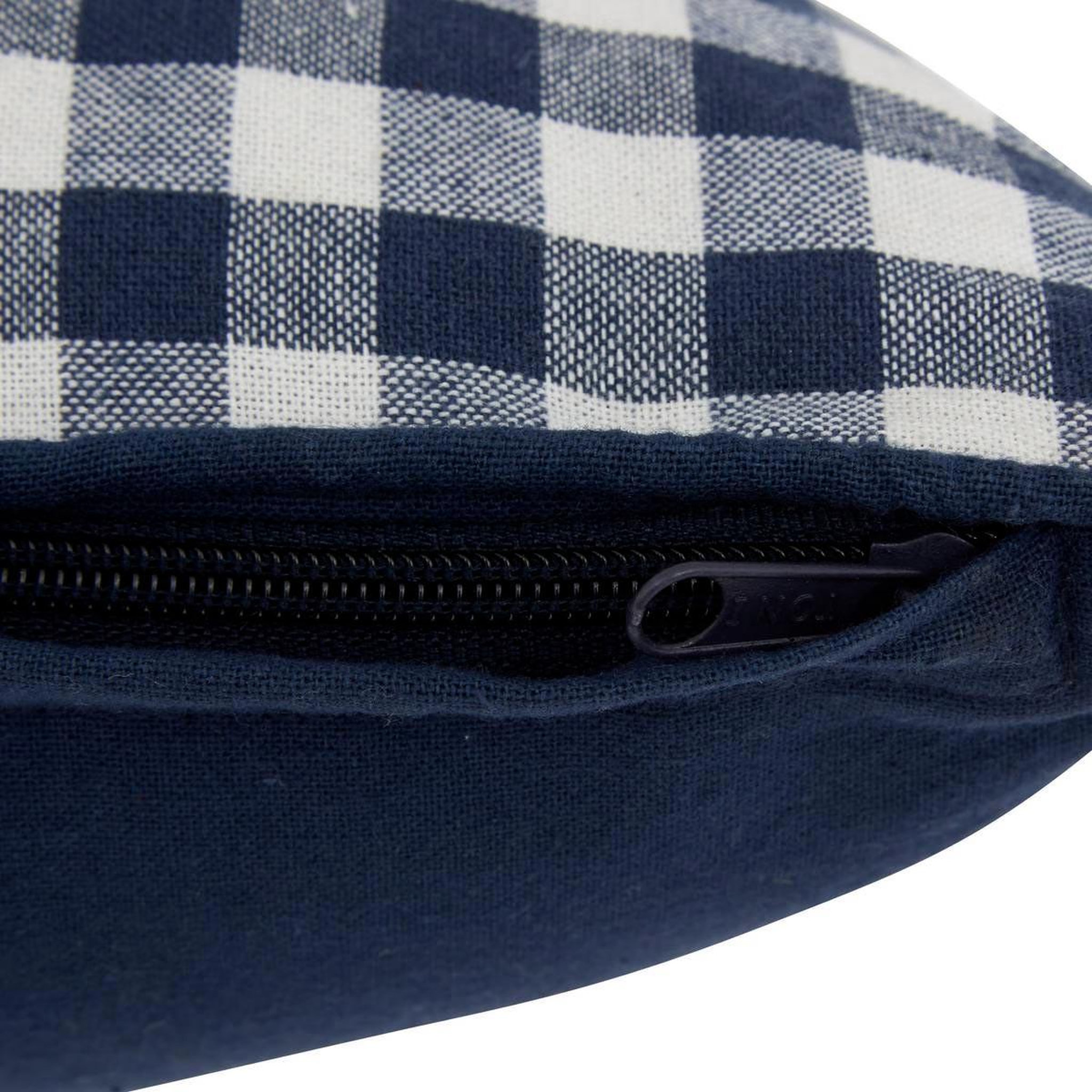 Voir la diapositive 2 : ATMOSPHERA Coussin déco imprimé vichy  groove  30x50cm bleu