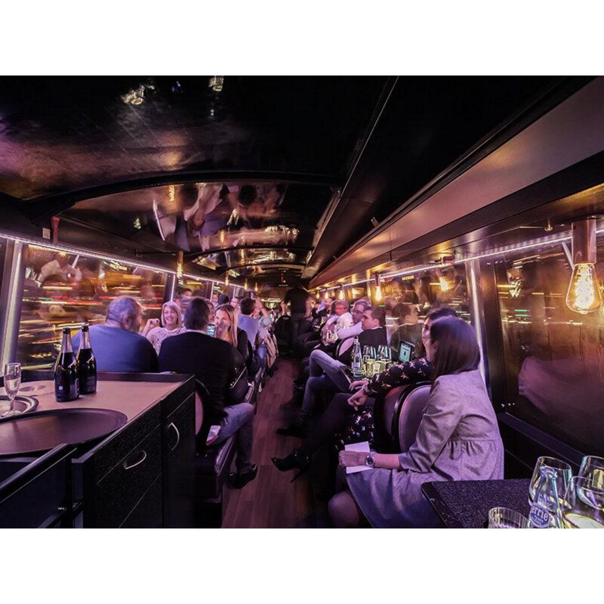 Smartbox Dîner insolite 5 plats avec visite de Paris dans le bus à impériale Le Saint-Germain 1920 - Coffret Cadeau Gastronomie