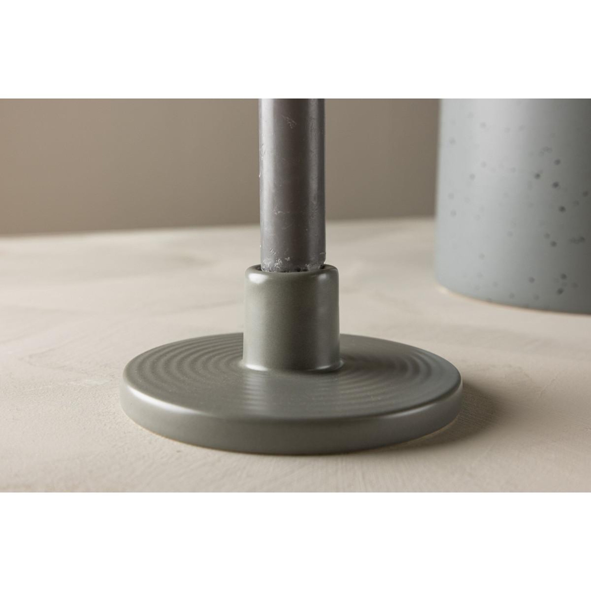 Voir la diapositive 3 : Paris Prix Bougeoir en céramique  bette  12cm gris
