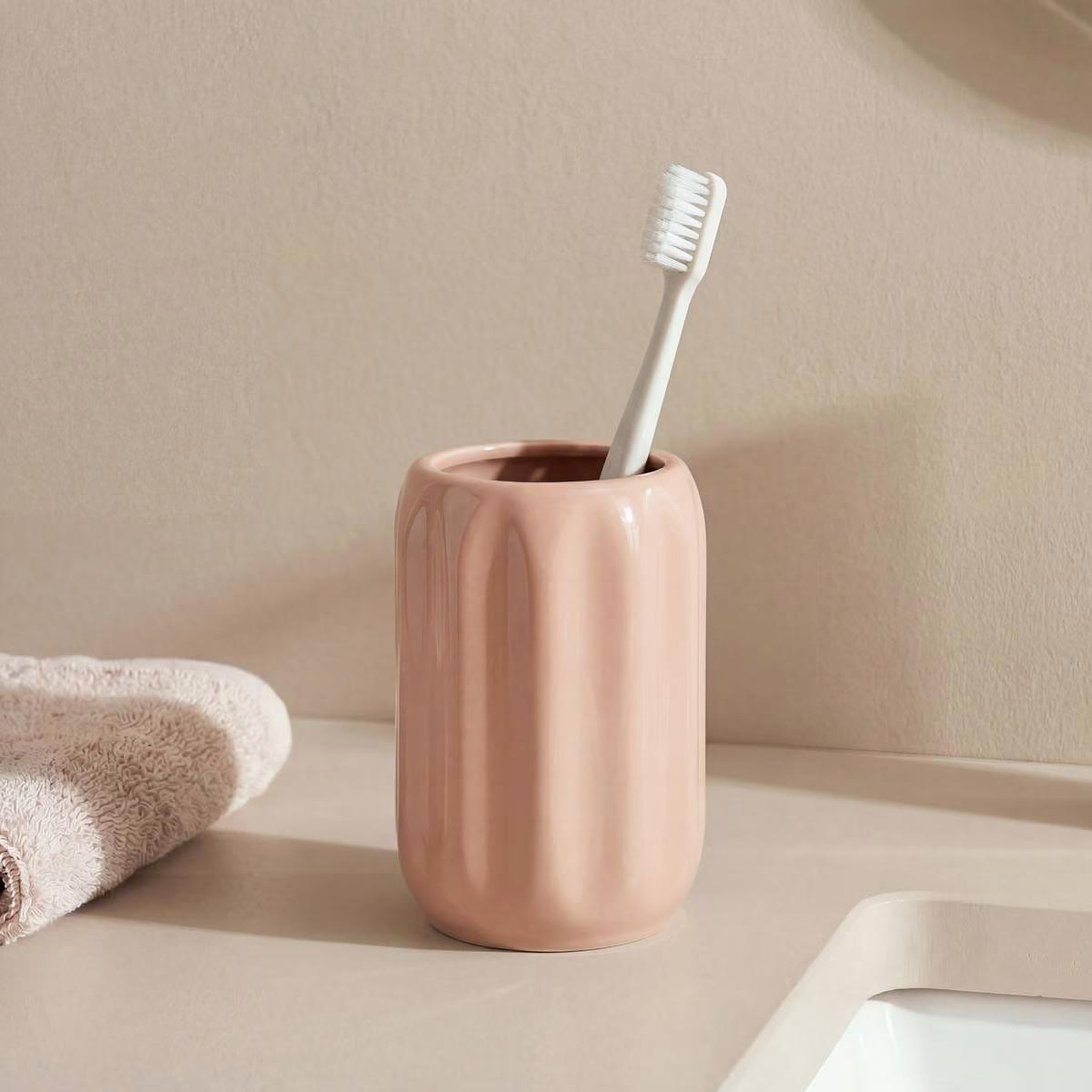 Voir la diapositive 2 : FIVE Pot à brosse à dents en grès  suny colorama  12cm rose blush