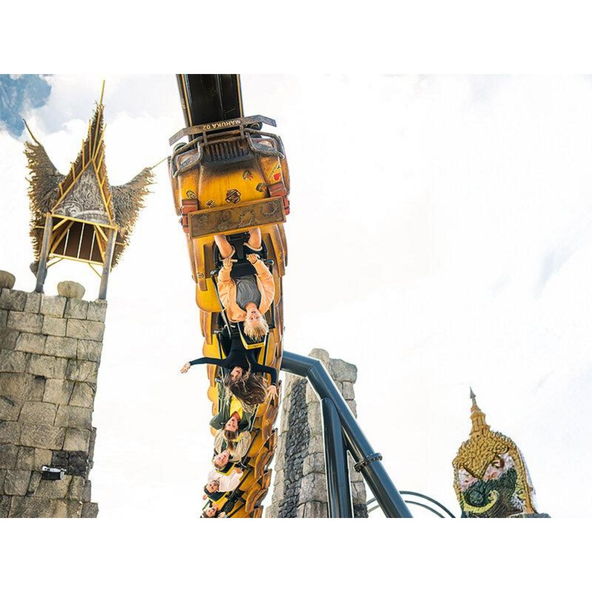 Smartbox Journée amusante : 2 entrées Grand Visiteur et 1 entrée enfant pour le parc Walibi Rhône-Alpes - Coffret Cadeau Multi-thèmes