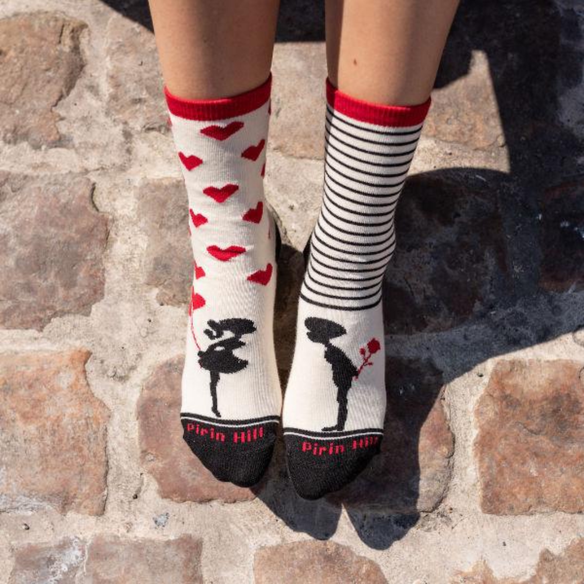 Voir la diapositive 2 : PIRIN HILL Chaussettes coton bio amoureux dépareillées