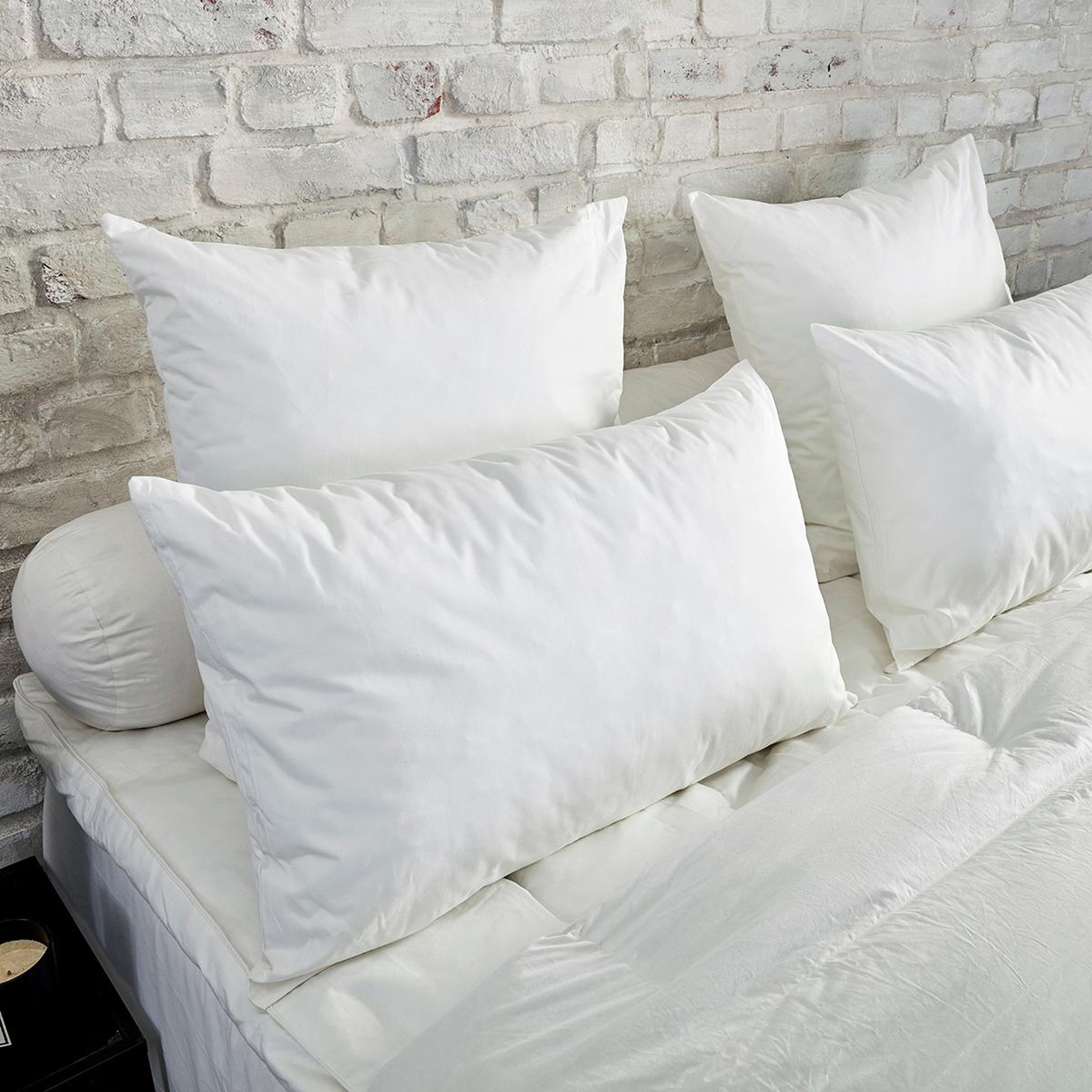 DUNLOPILLO Oreiller mémoire de forme flocons de mousse douceur-soutien. Coloris disponibles : Blanc