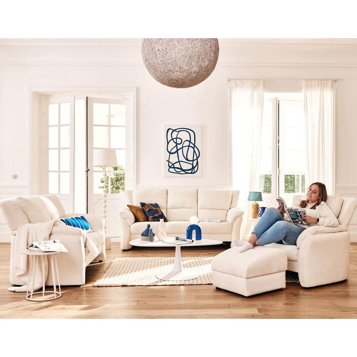 LISA DESIGN Bastille - canapé droit 2 places en tissu velours relief