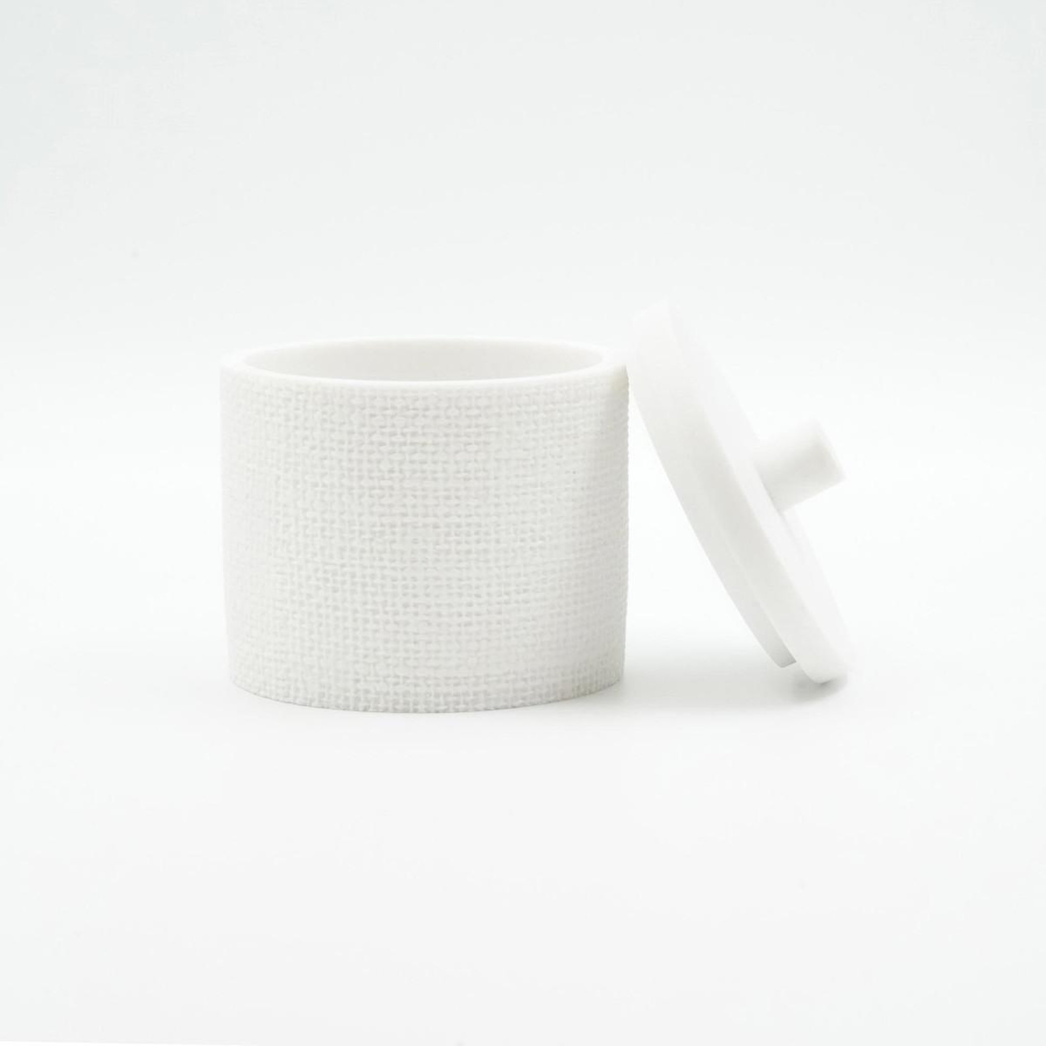 Voir la diapositive 2 : Douceur d'Intérieur Pot à cotons effet tissé  spa  10cm blanc