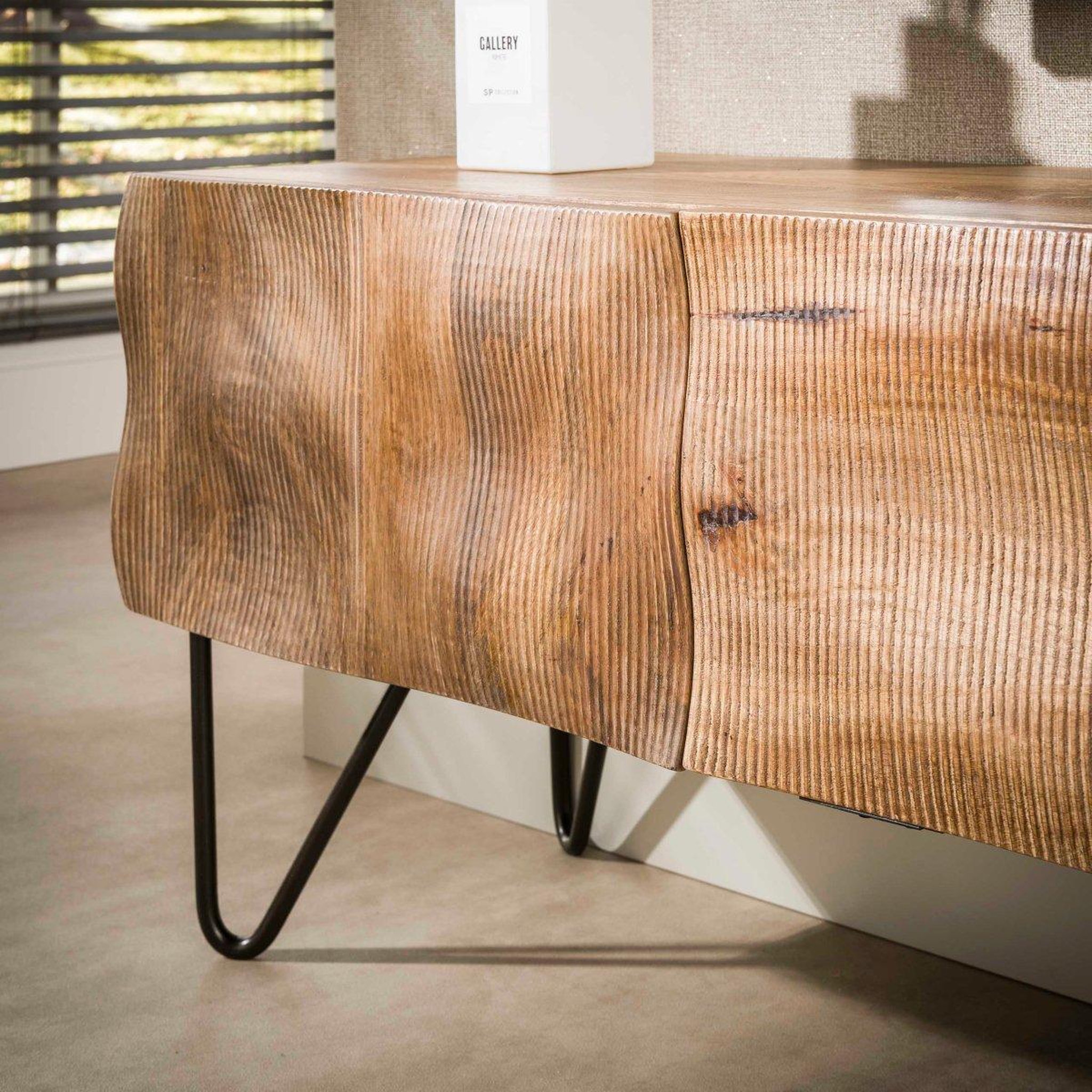 Voir la diapositive 3 : JLC KREATION Meuble tv en manguier 160cm avec rangements naples