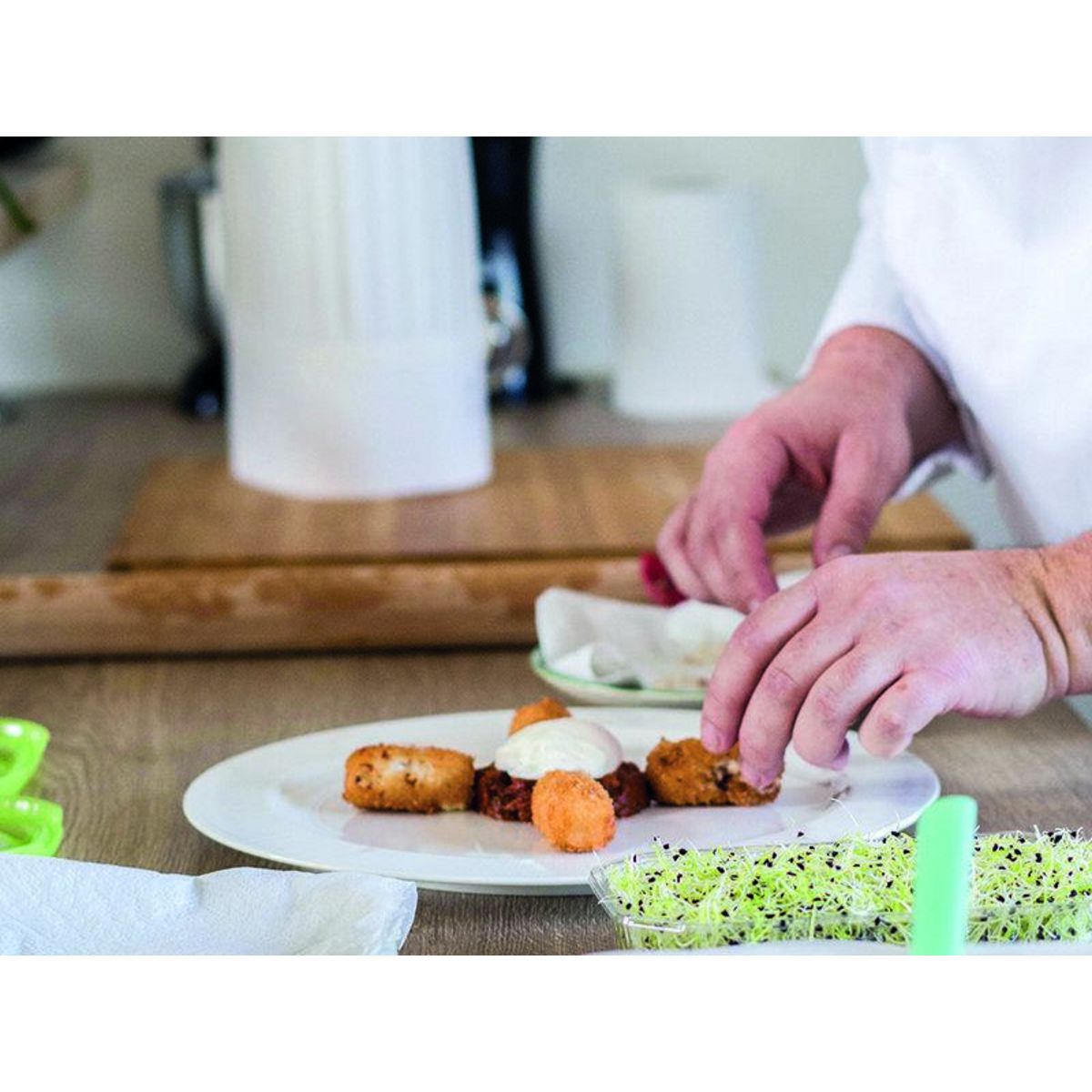 Smartbox Prestation de 4h par un chef cuisinier d'un menu Gourmet à domicile pour 2 - Coffret Cadeau Gastronomie