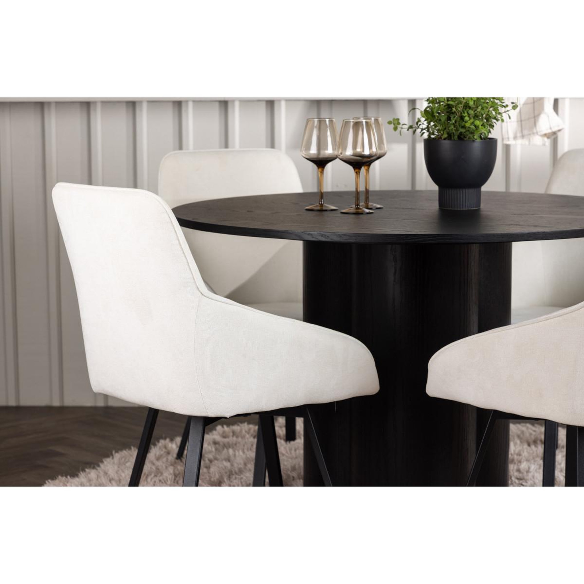 Voir la diapositive 4 : Paris Prix Ensemble table à manger & 4 chaises  olivia & rosie  110cm noir & beige