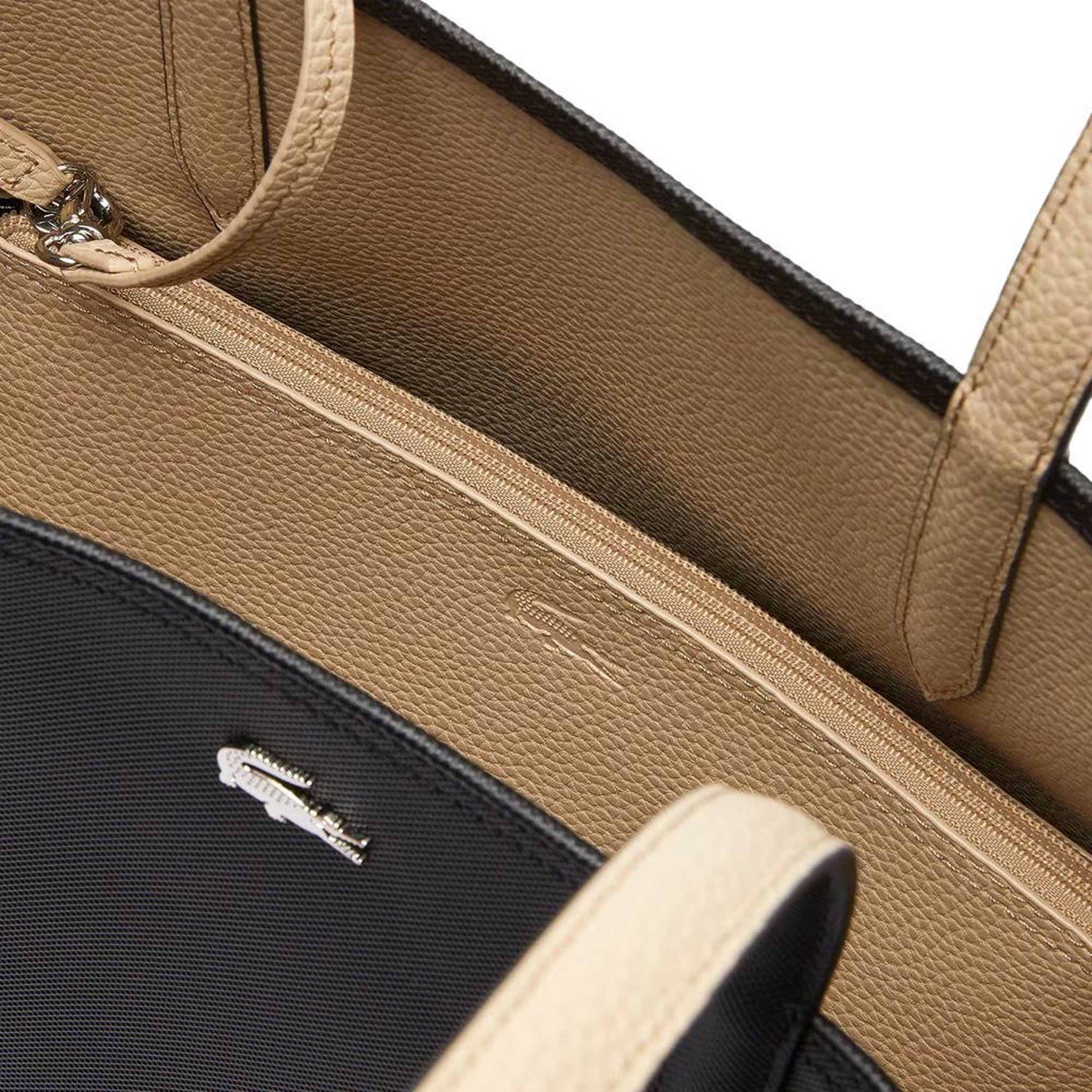 Voir la diapositive 3 : Lacoste Sac Cabas Réversible Beige/Noir Femme Lacoste Anna