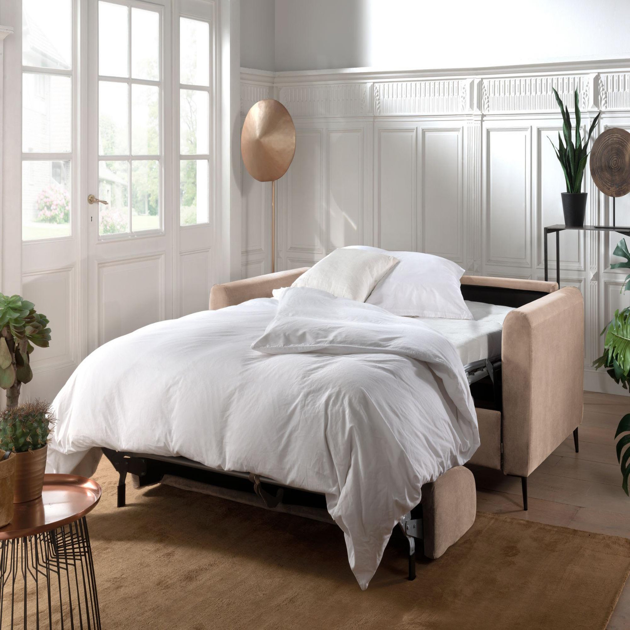 Voir la diapositive 2 : LISA DESIGN Owen - canapé 3 places convertible express couchage quotidien 140 cm matelas 12 cm en velours