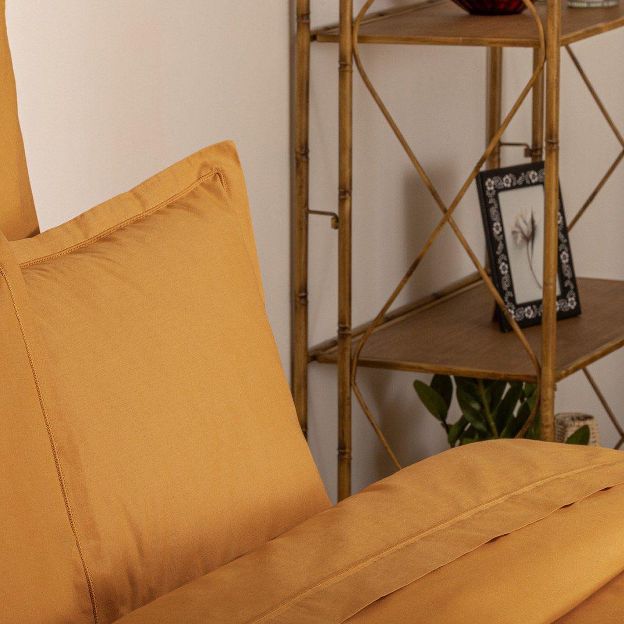 Voir la diapositive 3 : ATMOSPHERA Taie d'oreiller  intérieur  63x63cm jaune cumin