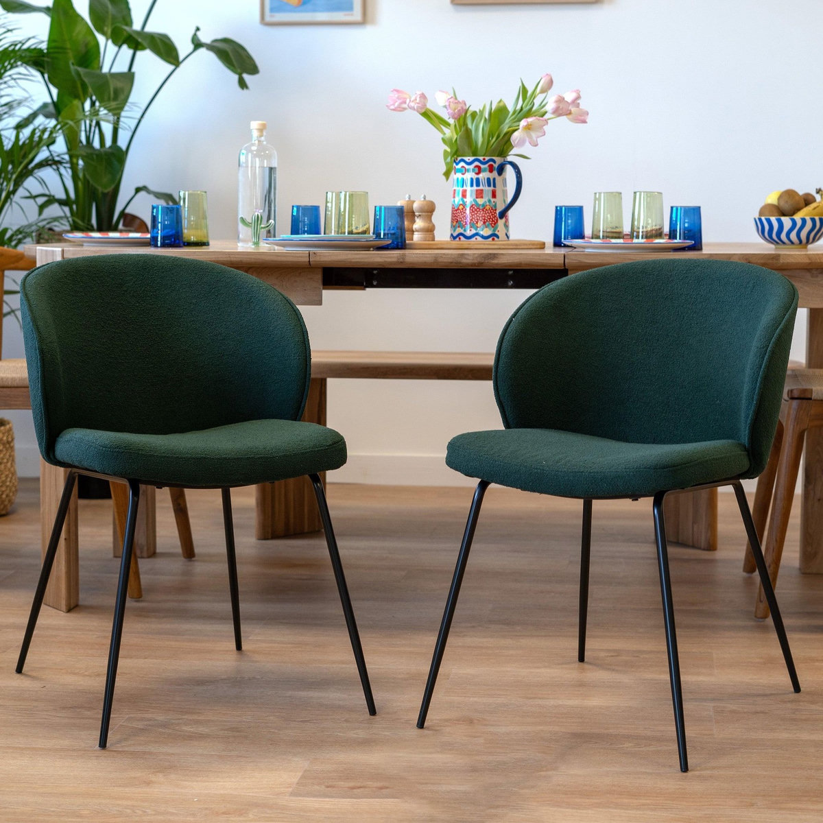 Rendez vous déco Lot de 2 chaises vertes en tissu bouclette et pied en métal-Groom