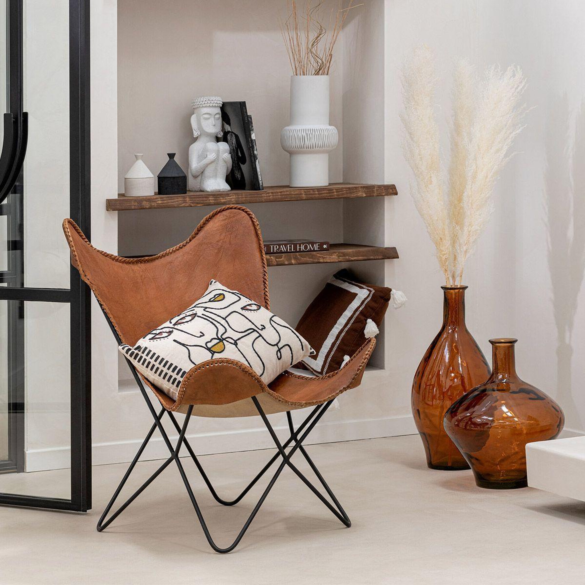 Voir la diapositive 3 : J-LINE Coussin déco  visages  40x68cm beige