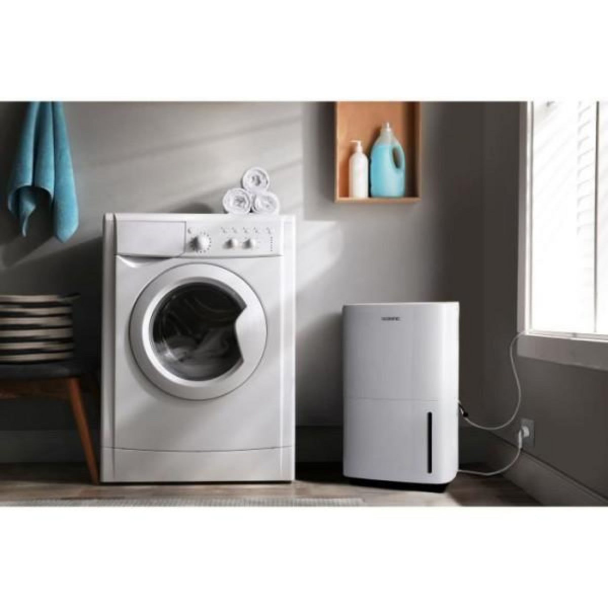 OCEANIC Déshumidificateur d'Air   d'air électrique OCEANIC - Extraction 50 litres/jour - Séchage du linge - Drainage continu - Pompe de levag
