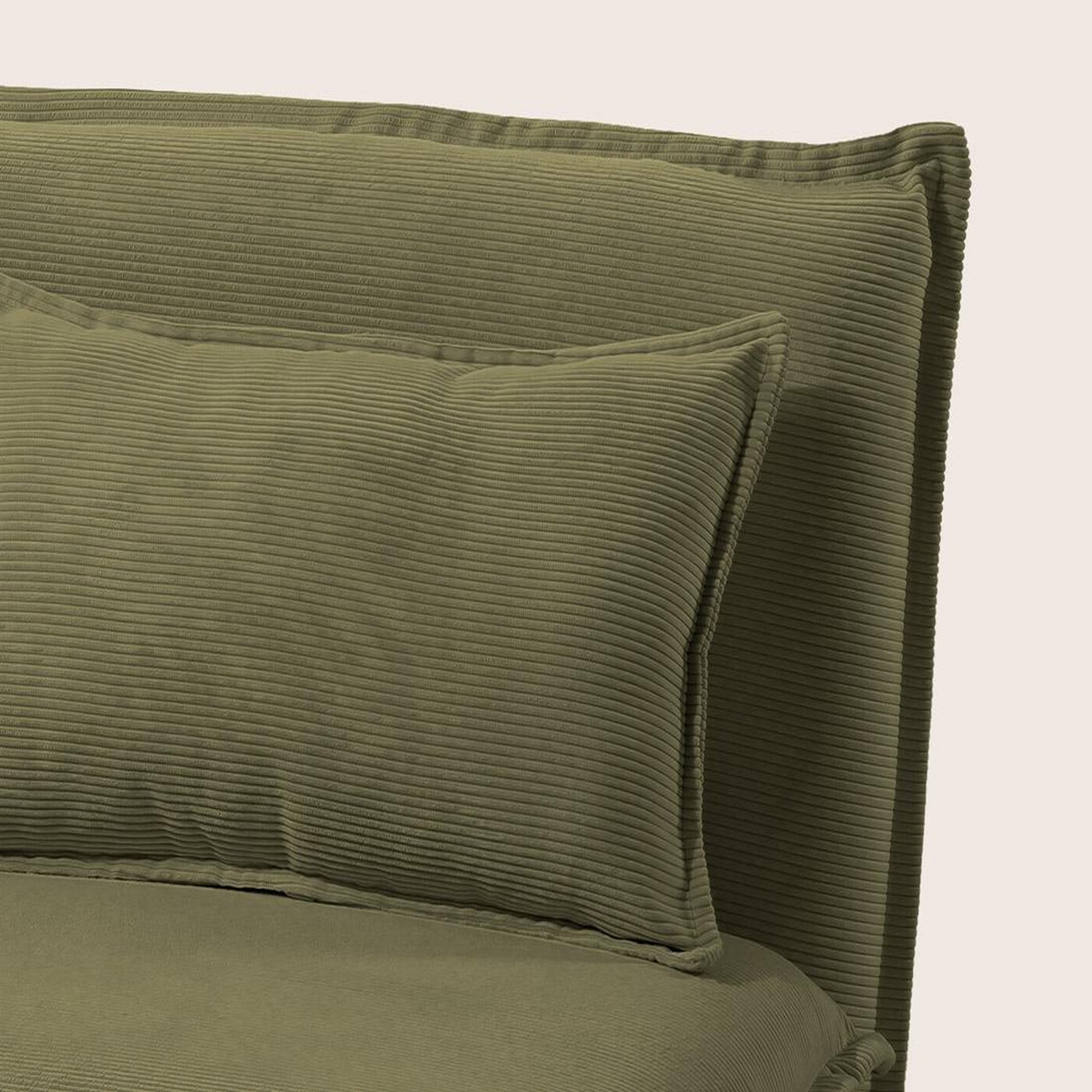 Voir la diapositive 6 : BEST MOBILIER Candice - banquette 2 places convertible clic-clac en velours côtelé