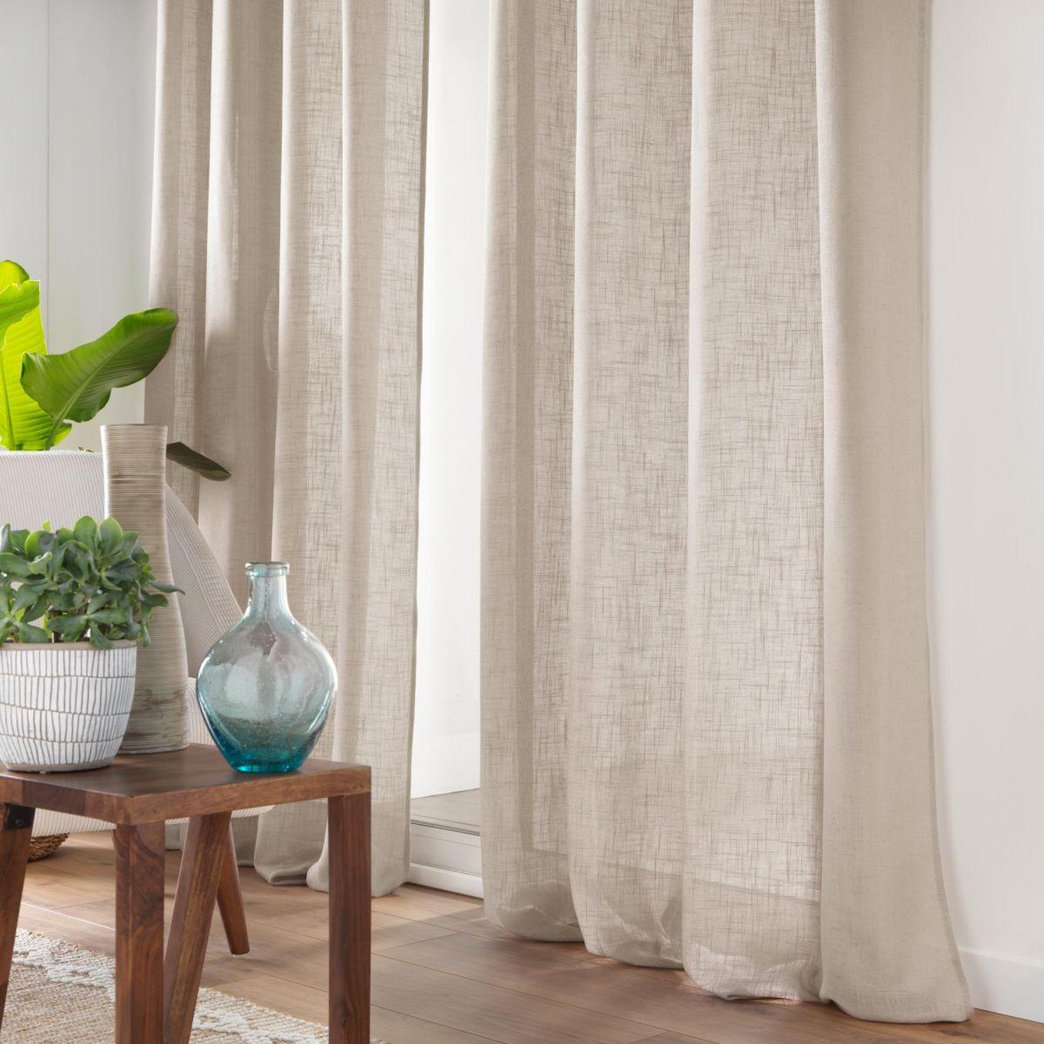 Voir la diapositive 4 : Douceur d'Intérieur Rideau voilage à œillets  cloris  140x240cm taupe