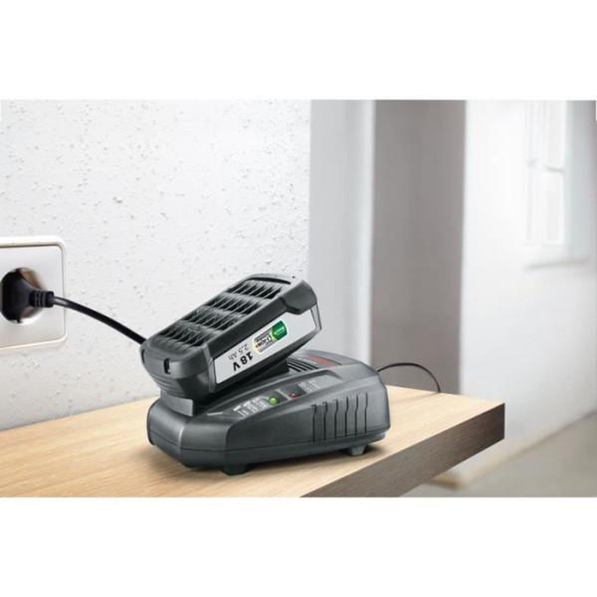 Voir la diapositive 3 : BOSCH Batterie lithium-ion bosch - 18 v 2,5 ah - li-ion - grande autonomie - sans effet mémoire