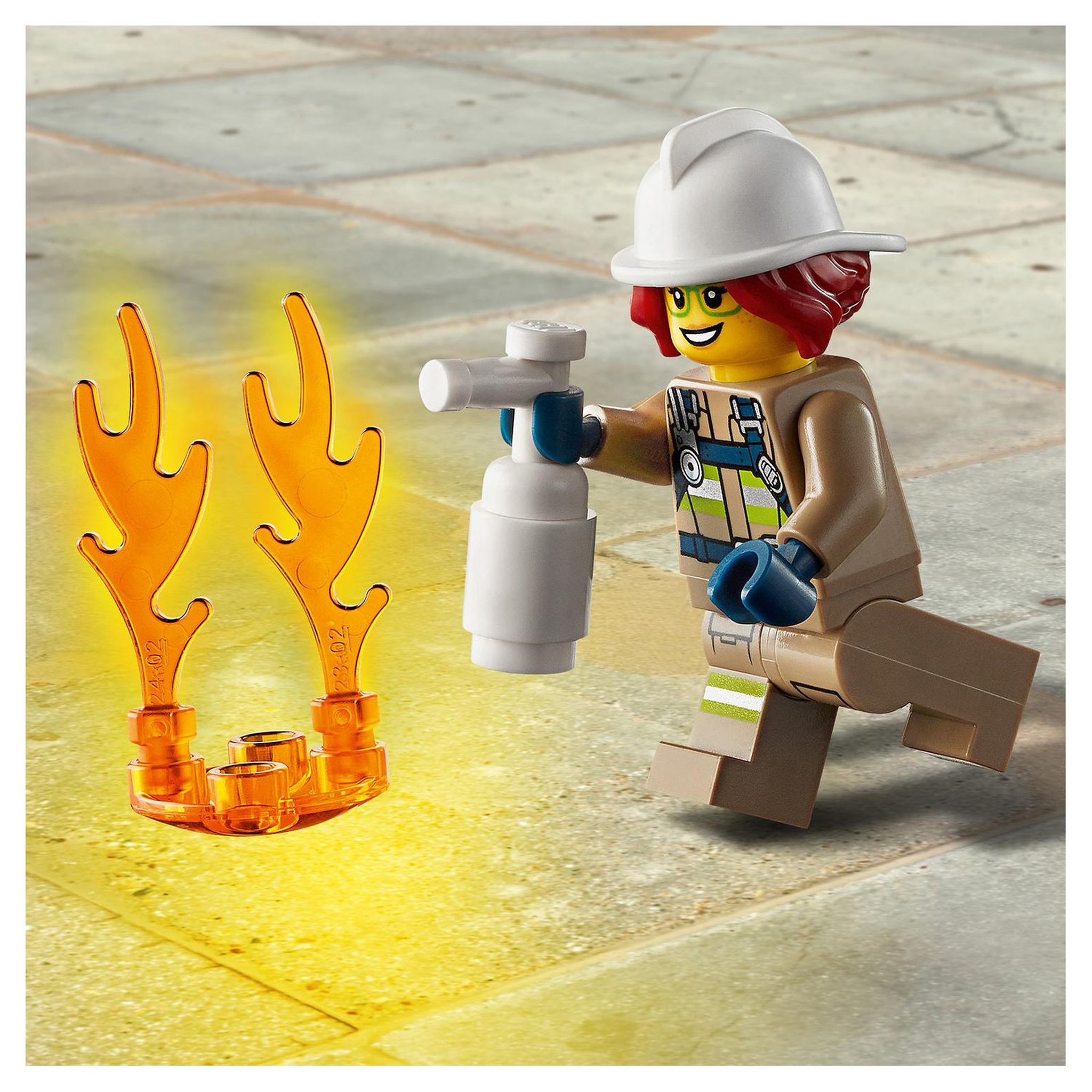 Voir la diapositive 6 : LEGO City 60248 - L'Intervention de l'Hélicoptère des pompiers