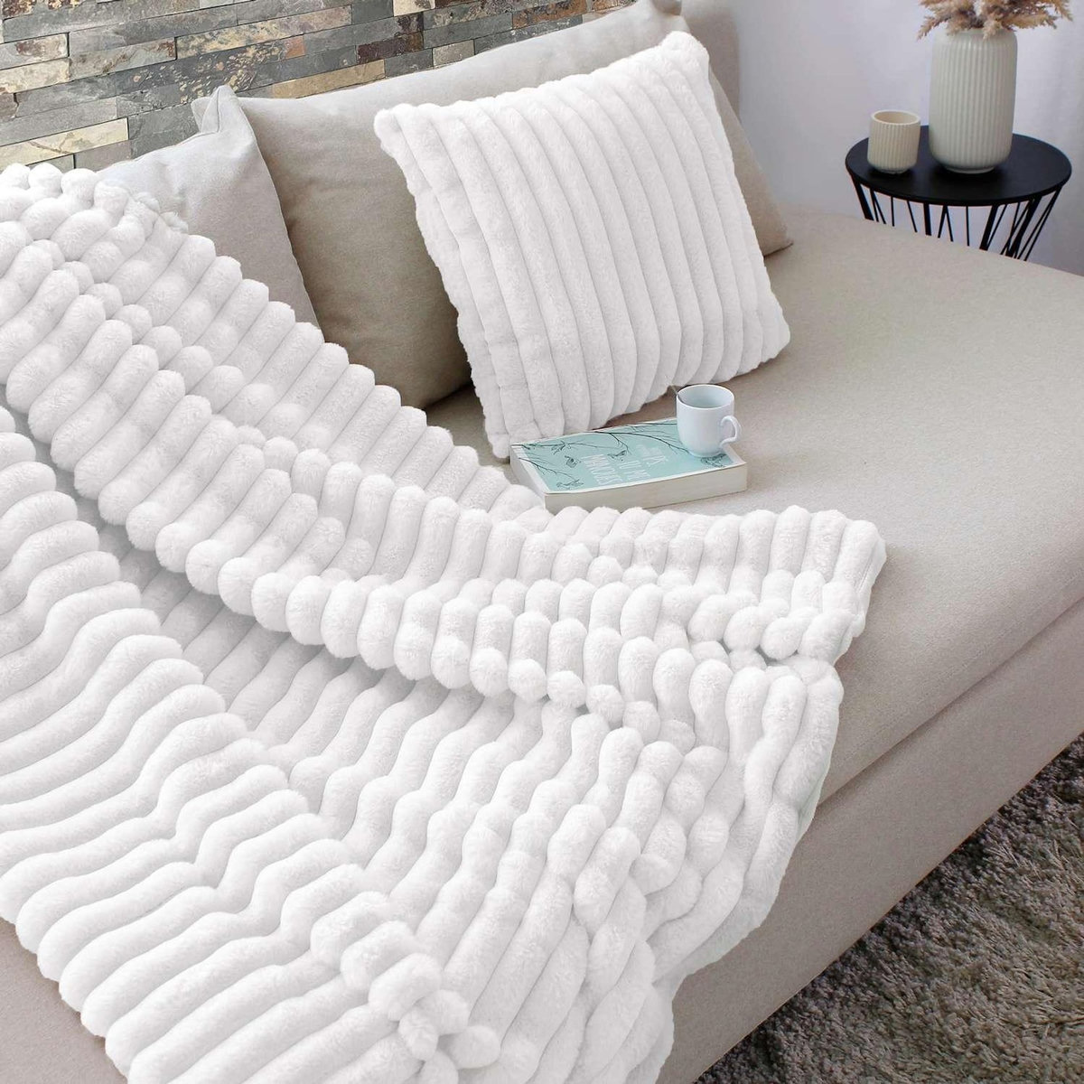 TOILINUX Plaid SELA imitiation fourrure et flanelle