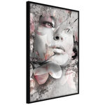 Paris Prix Affiche Murale Encadrée  Lady in the Flowers. Coloris disponibles : Noir, Jaune