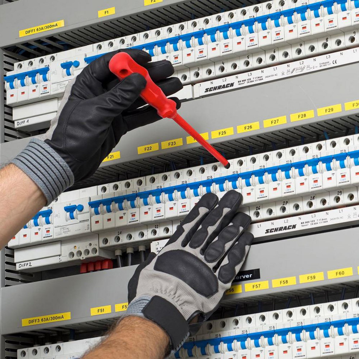 KREATOR Assortiment de 7 tournevis isolés et 1 testeur Kreator