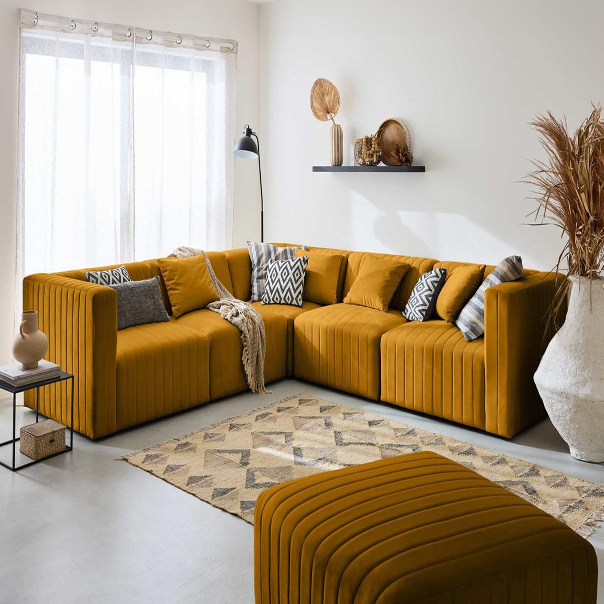 Voir la diapositive 1 : LISA DESIGN Nova - canapé modulable d'angle réversible - 6 places - avec pouf d'appoint - en velours