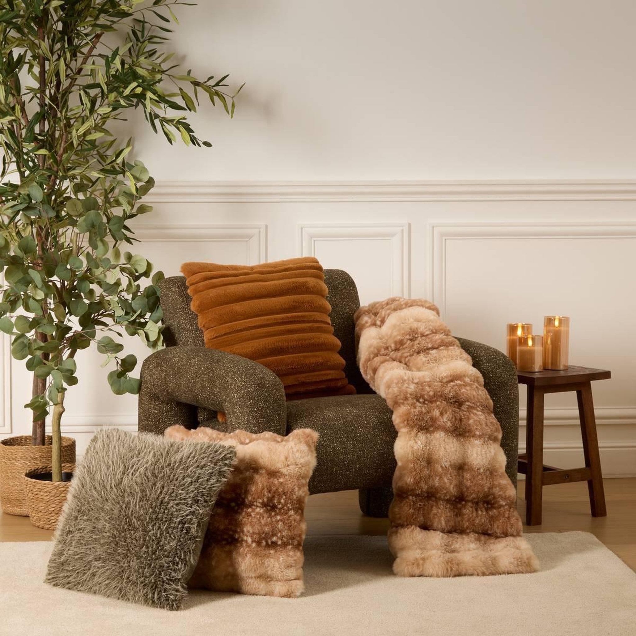Voir la diapositive 6 : ATMOSPHERA Coussin Imitation Fourrure 3D  Zephy  50x80cm Caramel