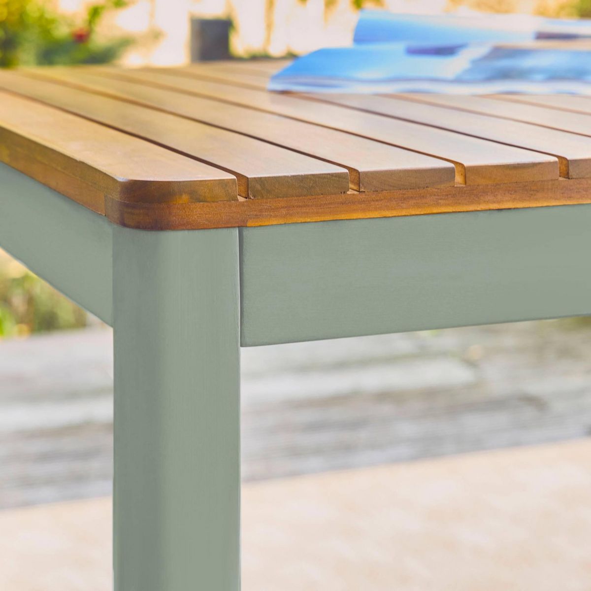 SWEEEK Table de jardin SENORA acacia avec coins arrondis, 8 places, 160 x 90 x 75 cm