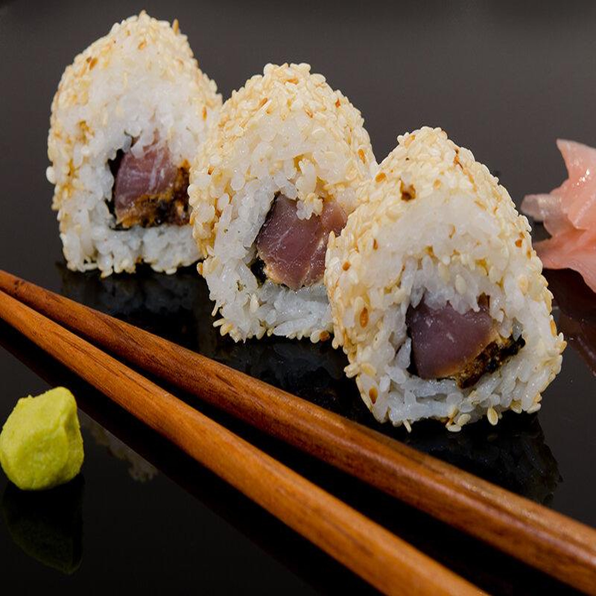 Voir la diapositive 3 : Smartbox Cours de cuisine à distance pour apprendre à faire des sushis - coffret cadeau gastronomie