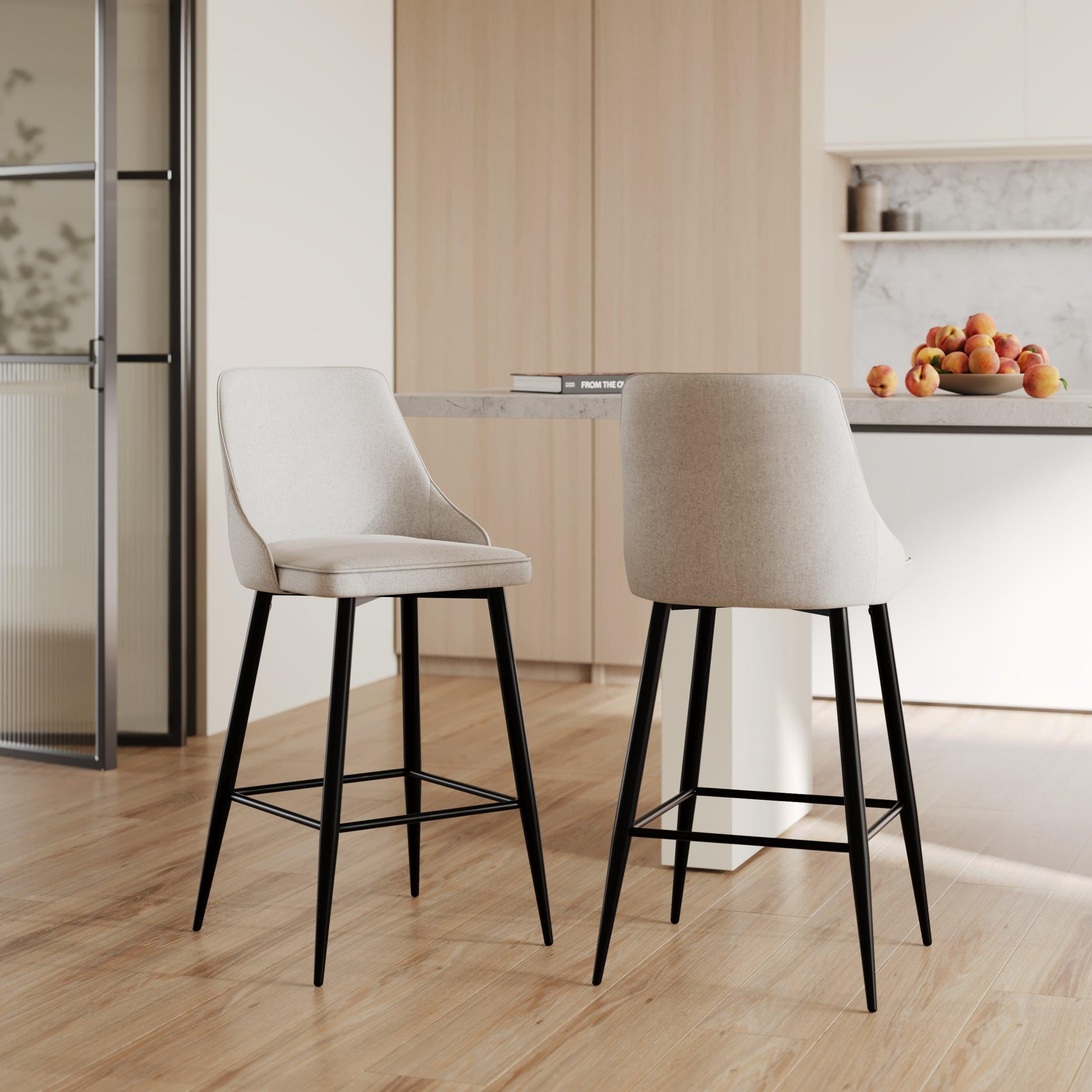Voir la diapositive 2 : MAISON PAVANE Lot de 2 chaises pour îlot central 66,5 cm en tissu beige-pipo
