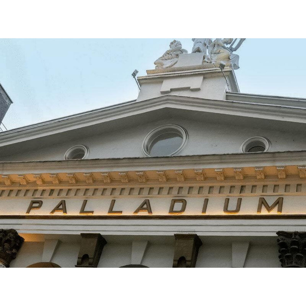 Smartbox Visite guidée de 2h sur les traces des Beatles à Londres - Coffret Cadeau Sport & Aventure