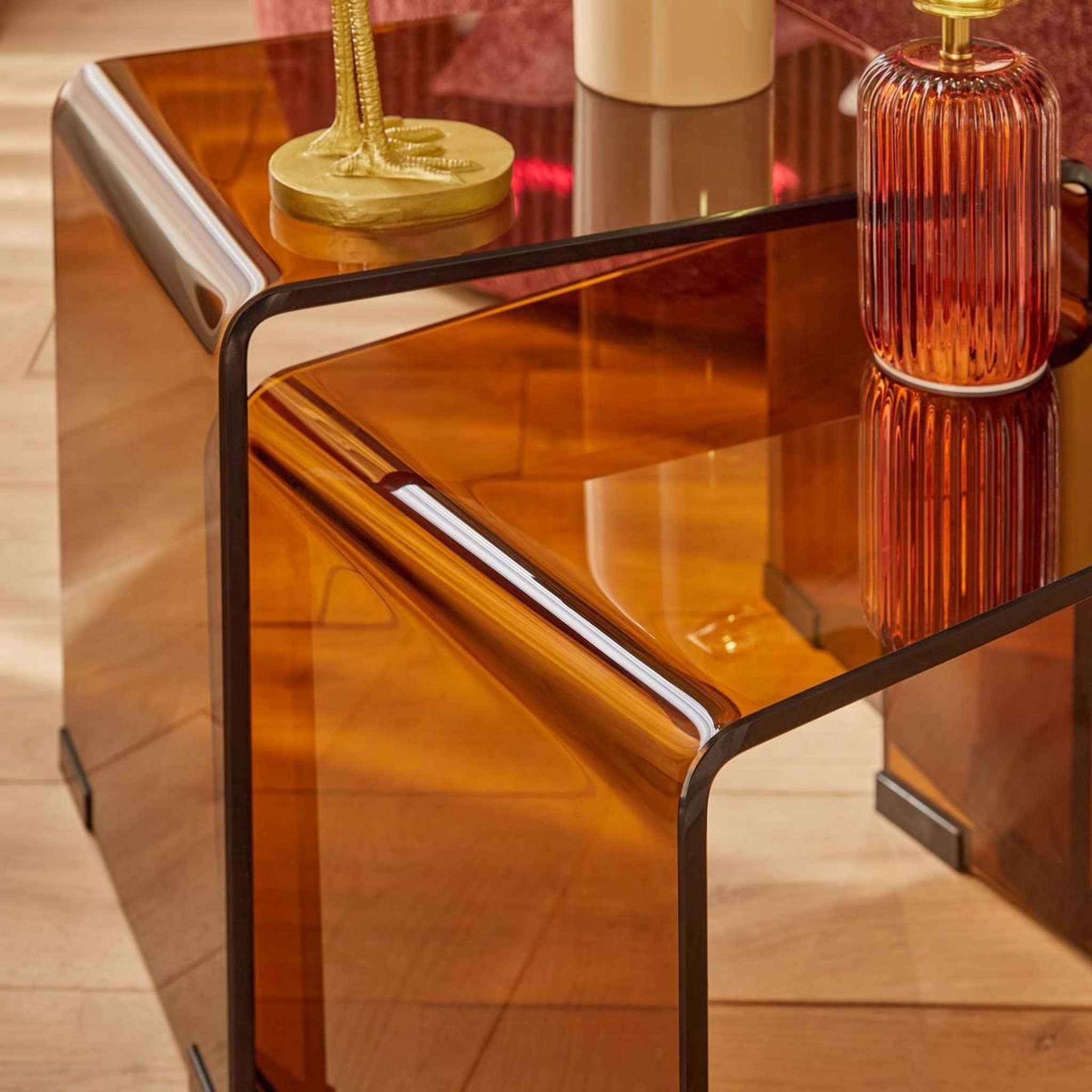 Voir la diapositive 5 : ATMOSPHERA Lot de 2 tables d'appoint gigognes  lenia  47cm ambre