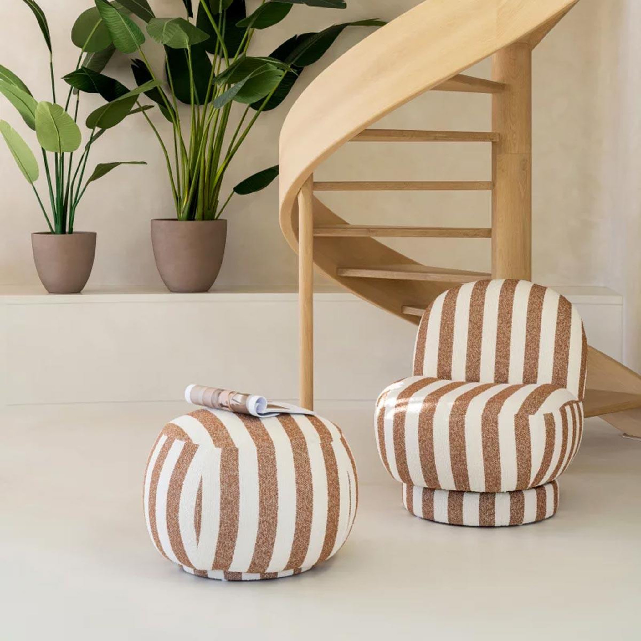 Voir la diapositive 3 : J-LINE Pouf à rayures  ligné  61cm camel & blanc cassé