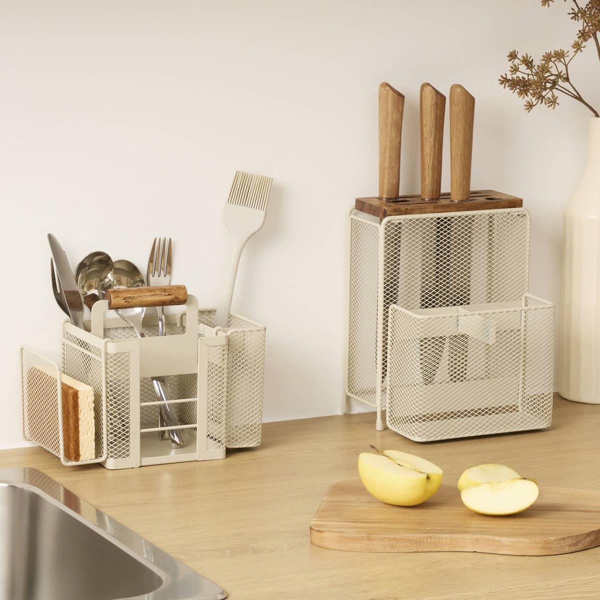 Voir la diapositive 6 : FIVE Pot range-couverts 4 compartiments  telma  23cm argile
