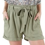 Deeluxe Short  Femme Deeluxe Merida. Coloris disponibles : Vert