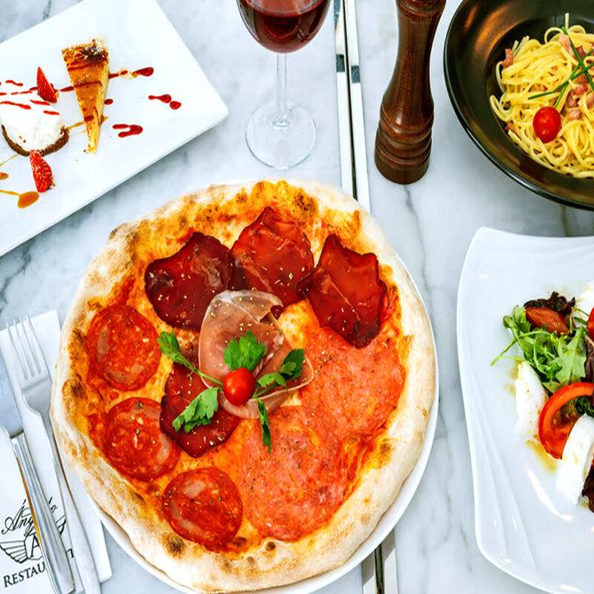 Voir la diapositive 2 : Smartbox Plaisir d'italie lors d'un repas gourmand pour 2 à paris - coffret cadeau gastronomie