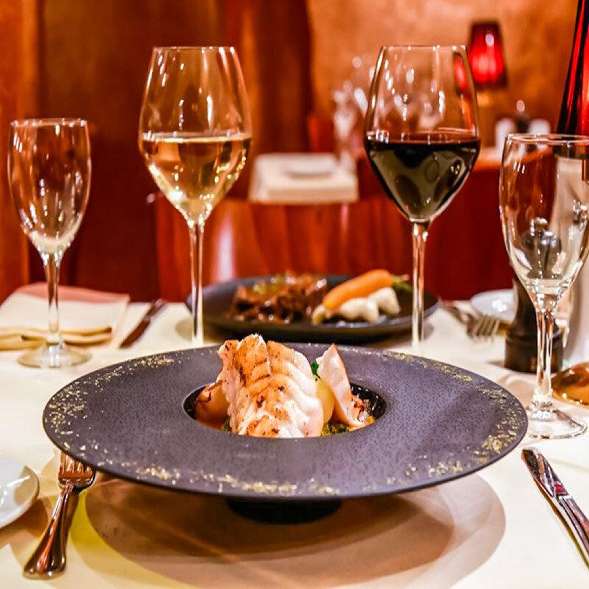 Voir la diapositive 4 : Smartbox Menu lyrique 3 plats pour 2 personnes avec champagne et caviar à partager - coffret cadeau gastronomie