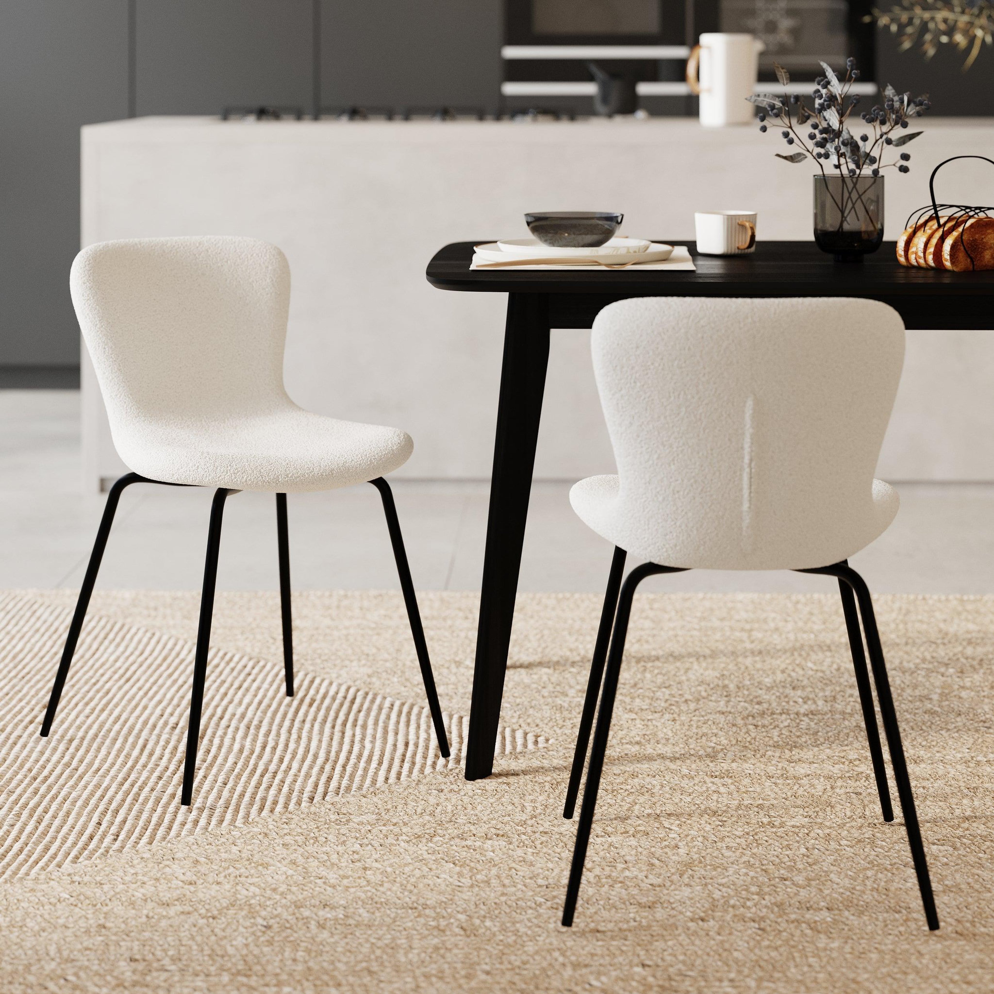 Voir la diapositive 2 : MAISON PAVANE Lot de 2 chaises effet laine bouclette blanche et pieds en métal-koko