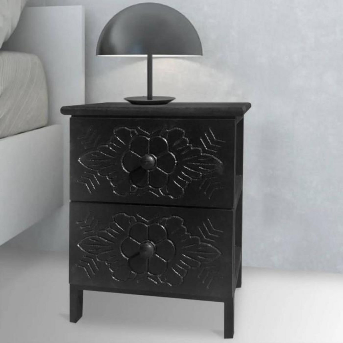 Paris Prix Table de Chevet Sculptée  Morocco  45cm Noir