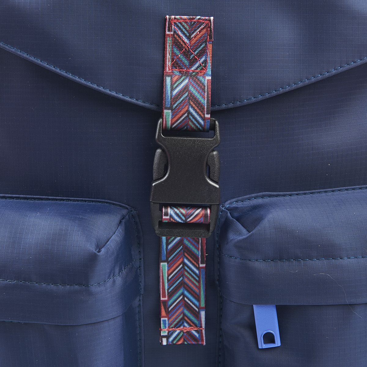 AUCHAN Sac à dos bleu avec compartiment pour ordinateur Vintage 90S Ethnic