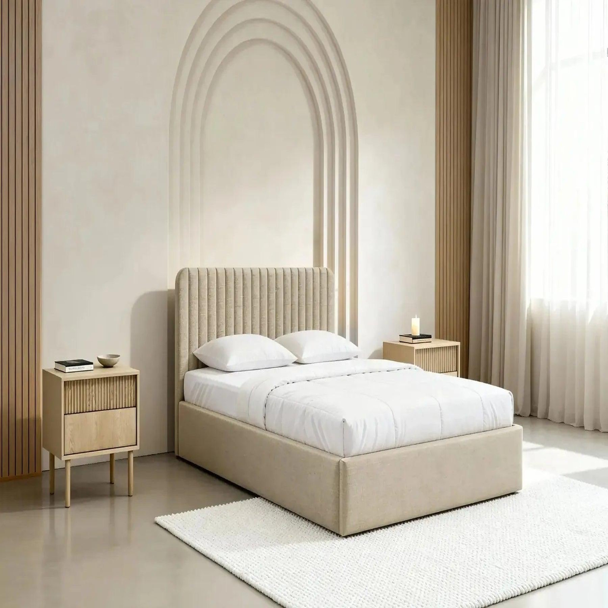 Voir la diapositive 5 : CASANOVA PARIS Jeanne - lit coffre tissu velours