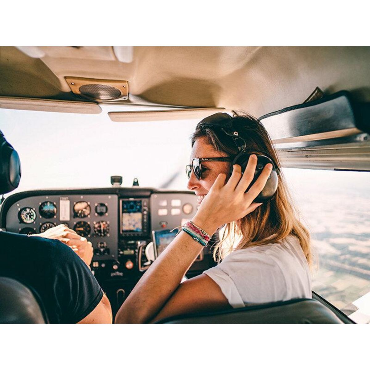 Smartbox Le Mans et ses alentours vus du ciel : survol d'1h pour 2 personnes - Coffret Cadeau Sport & Aventure