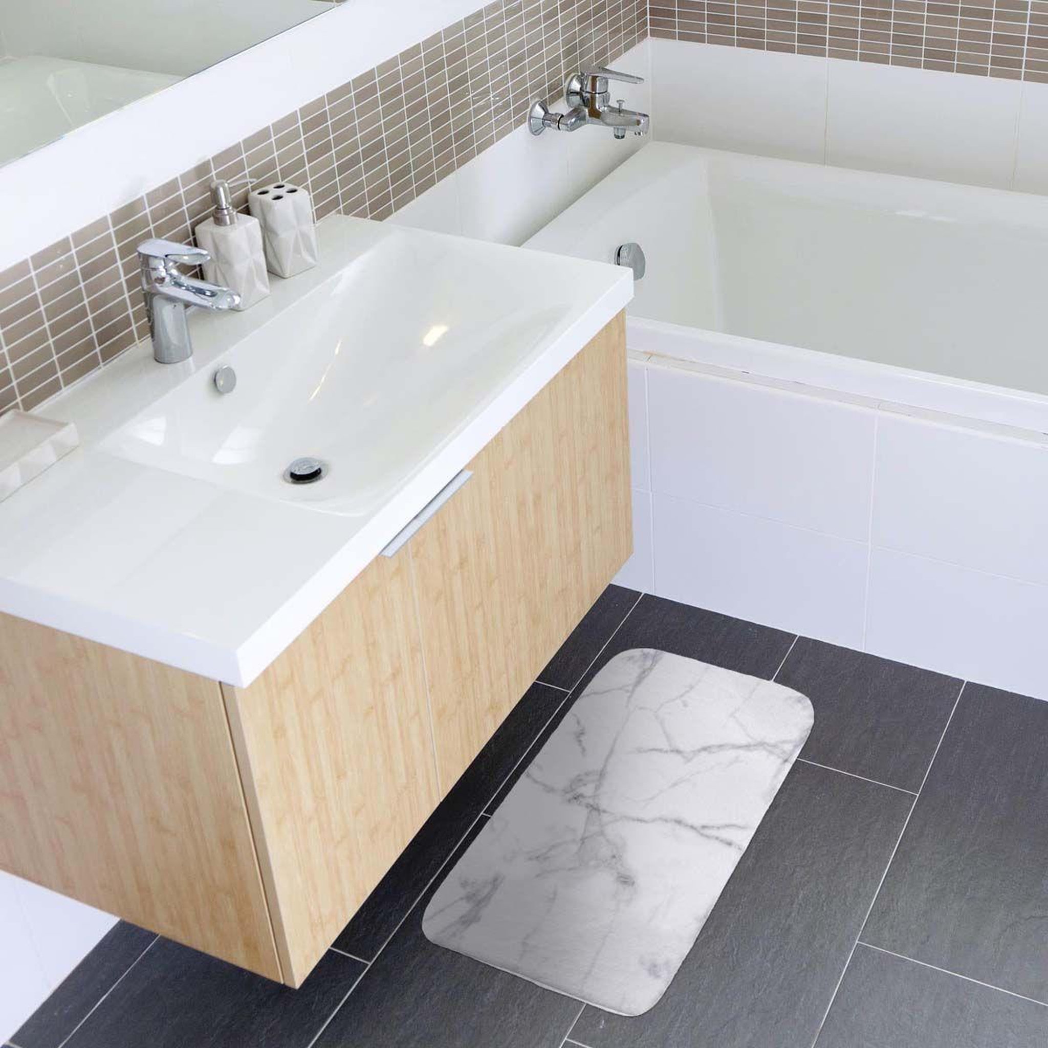 Voir la diapositive 3 : Douceur d'Intérieur Tapis de bain microfibre  effet marbre  45x75cm blanc