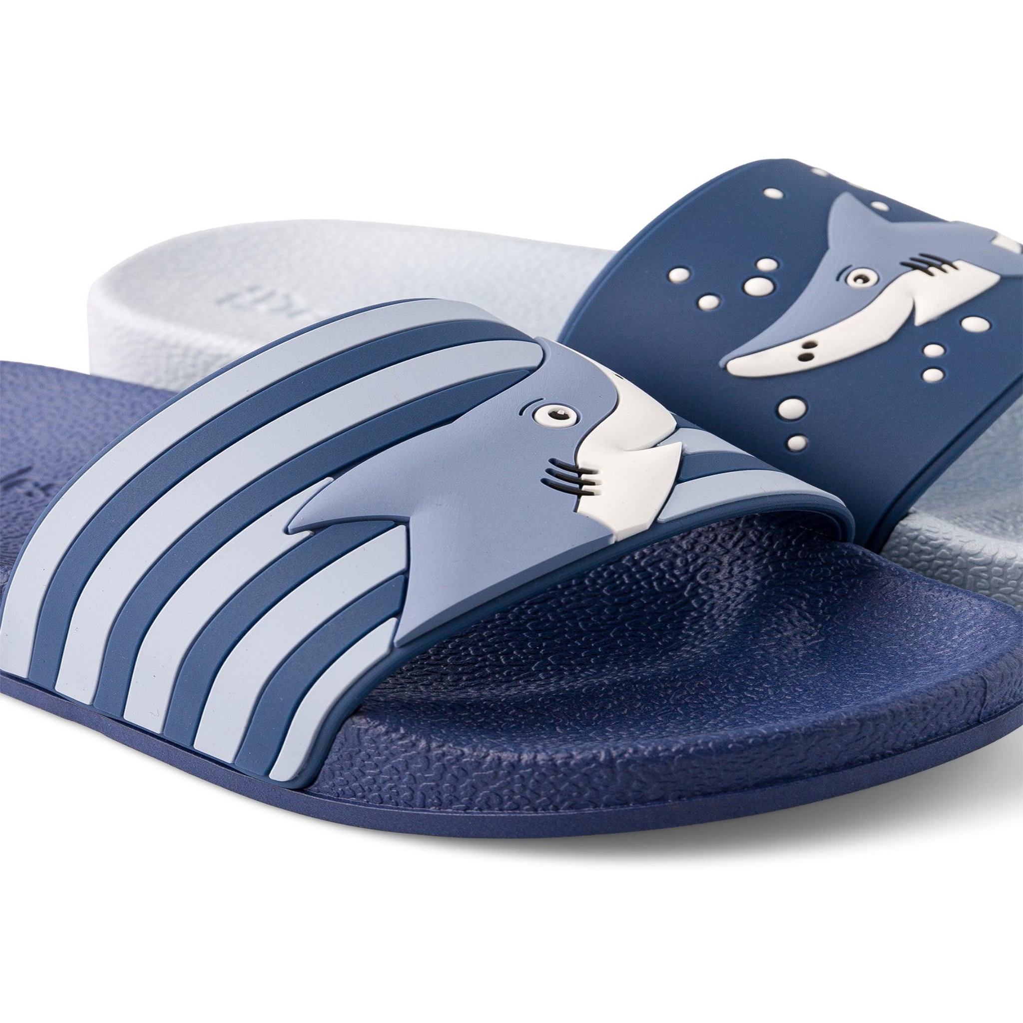 Voir la diapositive 4 : DEDOLES Claquettes enfants requins gris
