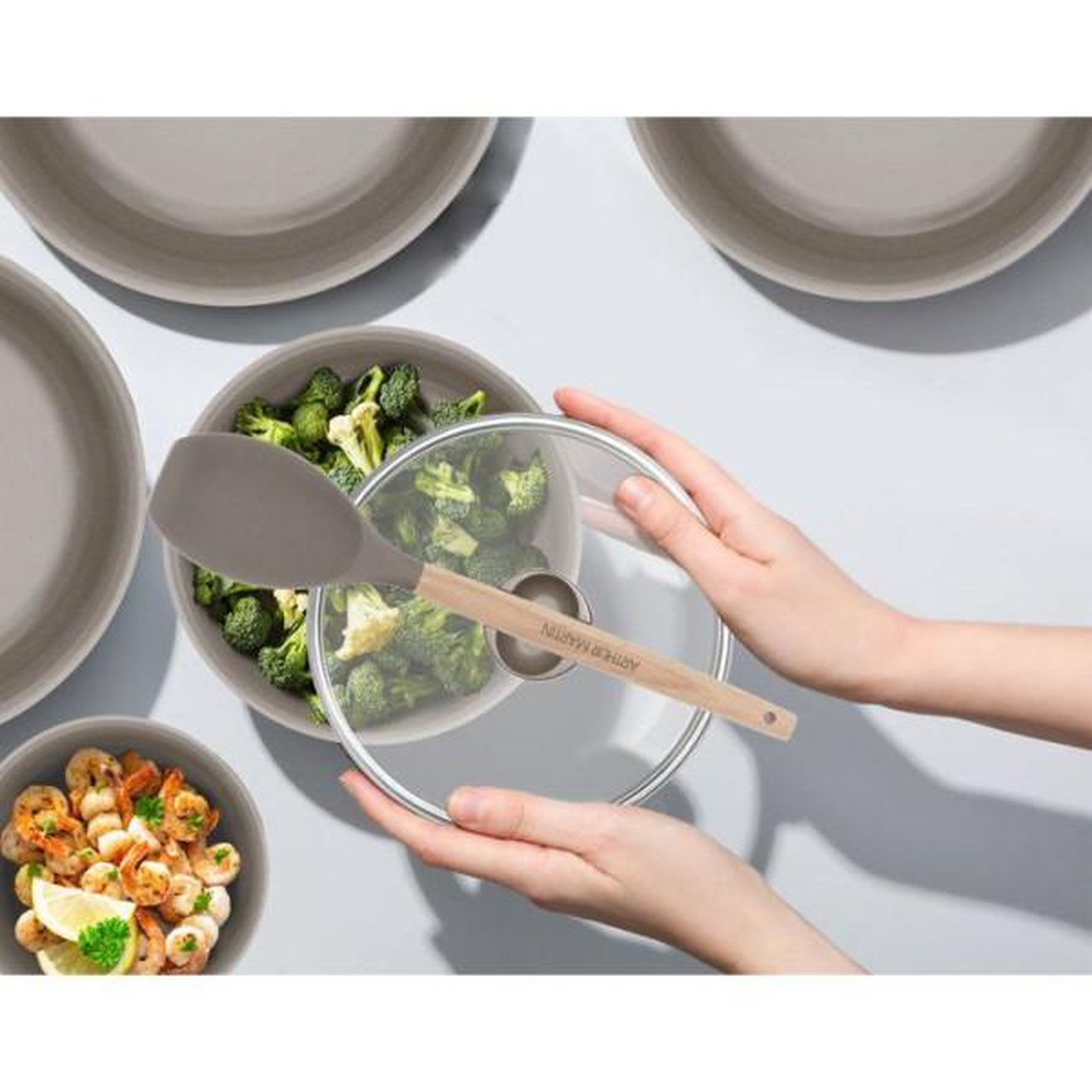 Voir la diapositive 4 : Arthur Martin Batterie de cuisine - Tous feux dont induction - ARTHUR MARTIN – Revetement céramique - 18 pieces - Poignée amovible effet b