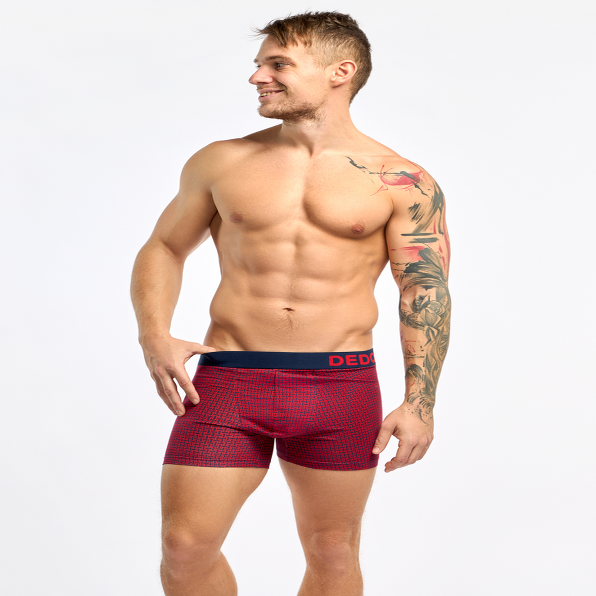 Voir la diapositive 2 : DEDOLES Boxer homme motif jacquard bleu & rouge