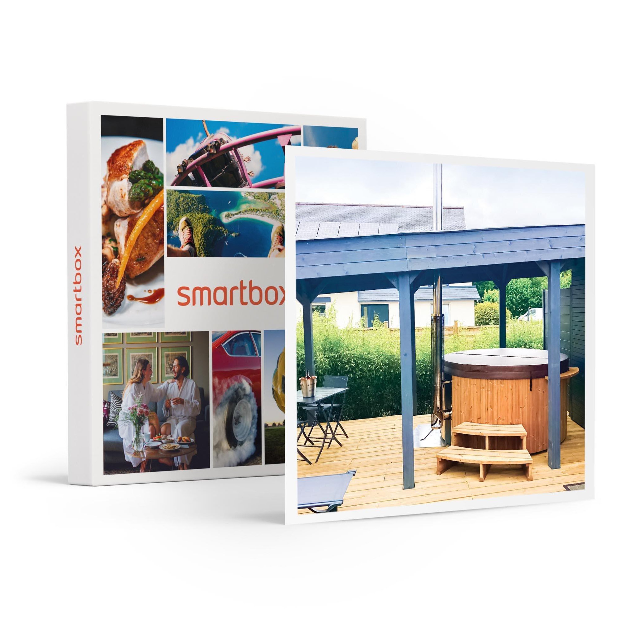Voir la diapositive 1 : Smartbox Escapade de 2 jours en suite avec spa privatif et champagne dans la baie de Saint-Brieuc - Coffret Cadeau Séjour