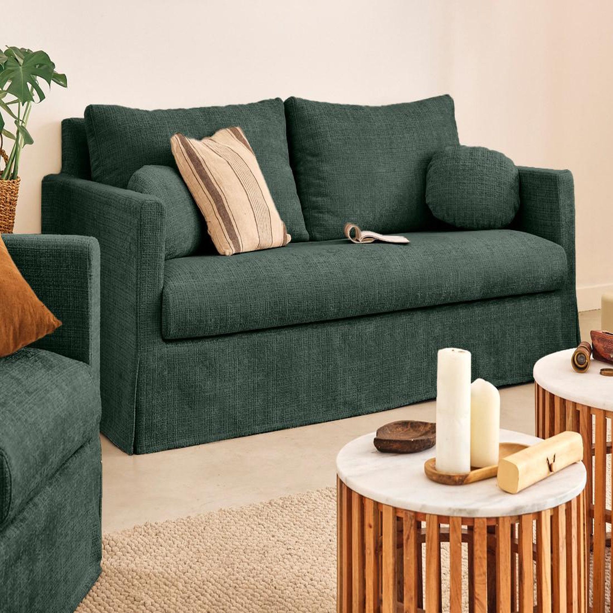 Voir la diapositive 2 : LISA DESIGN Serena - canapé droit déhoussable 3 places en velours texturé