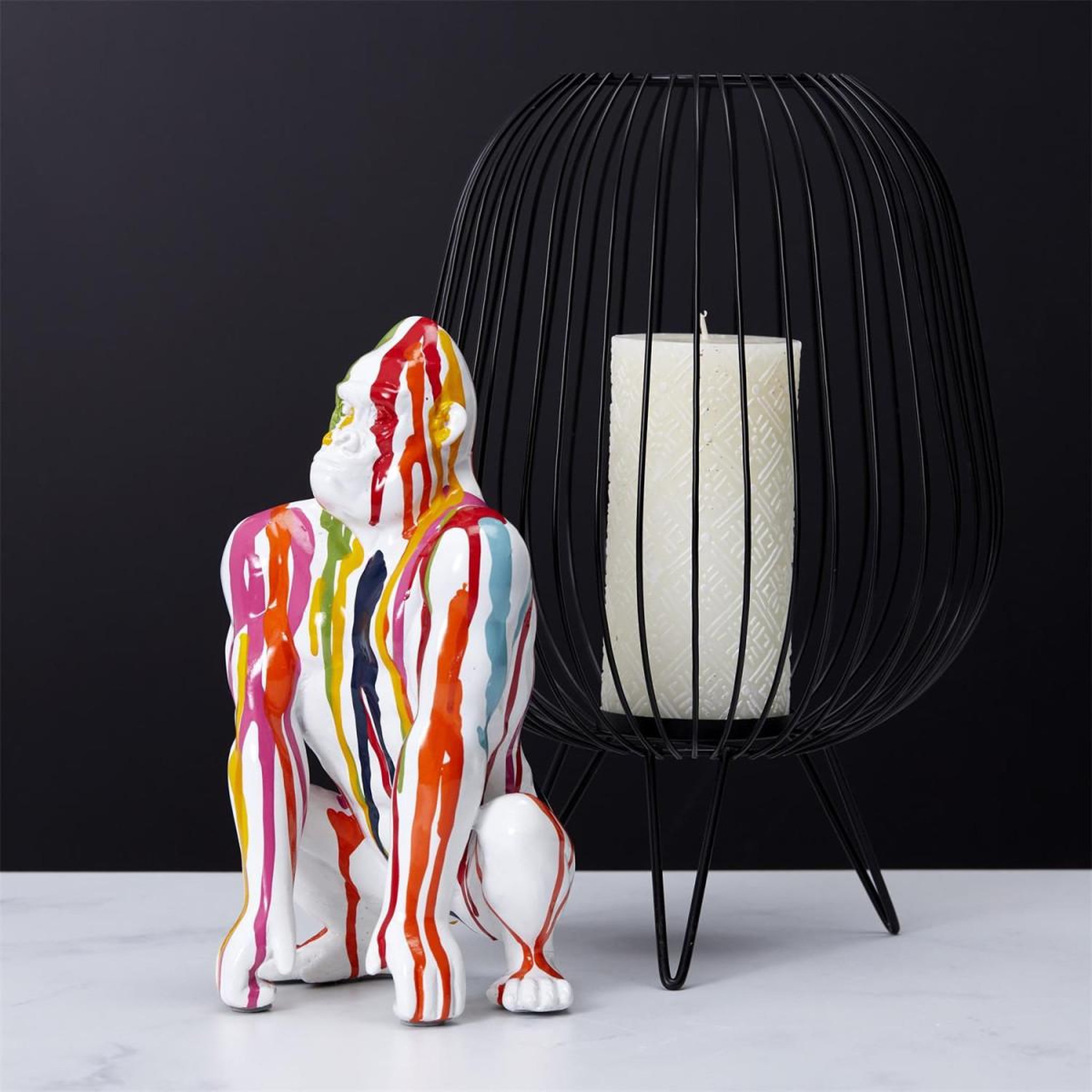 Voir la diapositive 3 : The Home Deco Factory Statuette déco gorille  rainbow  24cm multicolore