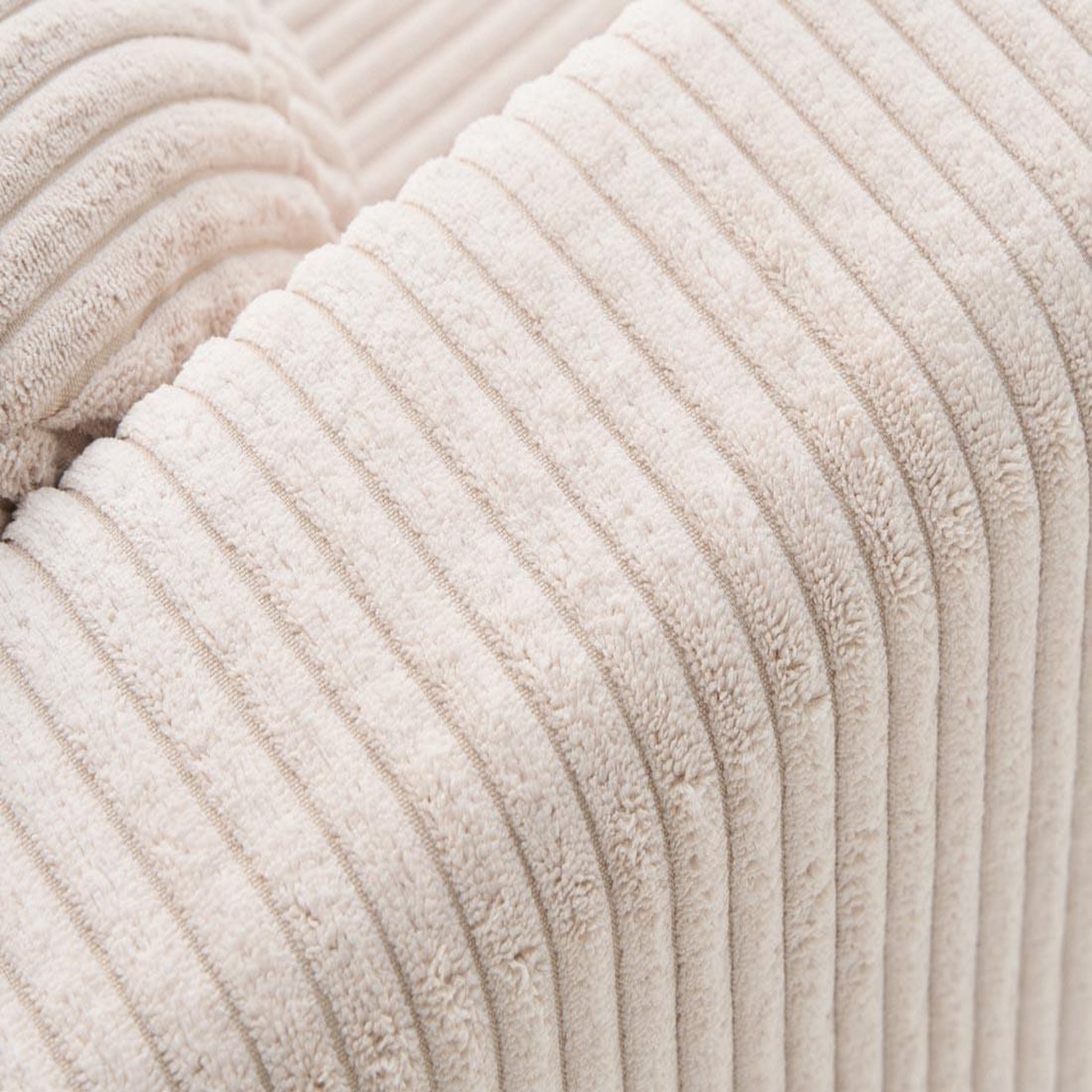 Voir la diapositive 6 : LISA DESIGN Serena - fauteuil déhoussable en velours côtelé